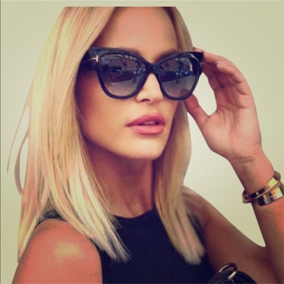 Tom Ford Arabella Dark Havana Cat-Eye Sunglasses - Picture 3 of 8